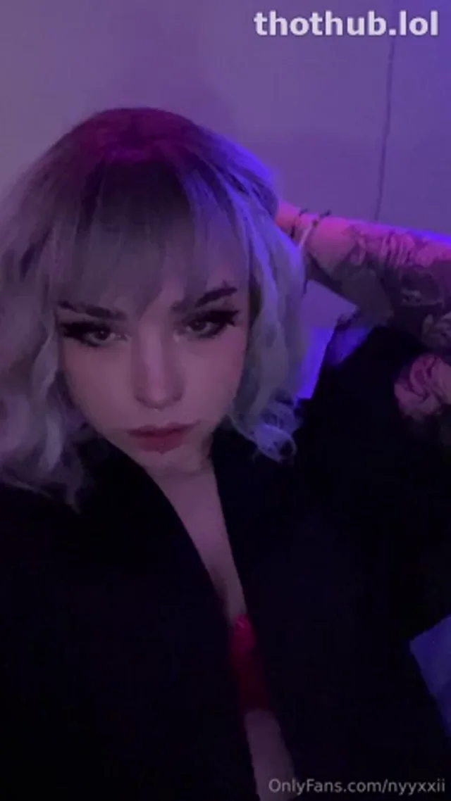 Nyyxxii – Moaning and Teasing