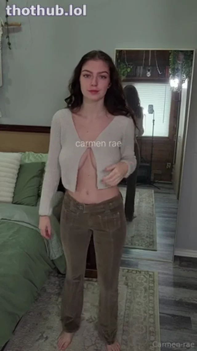 MakoShake – Tiny Knit Sweater