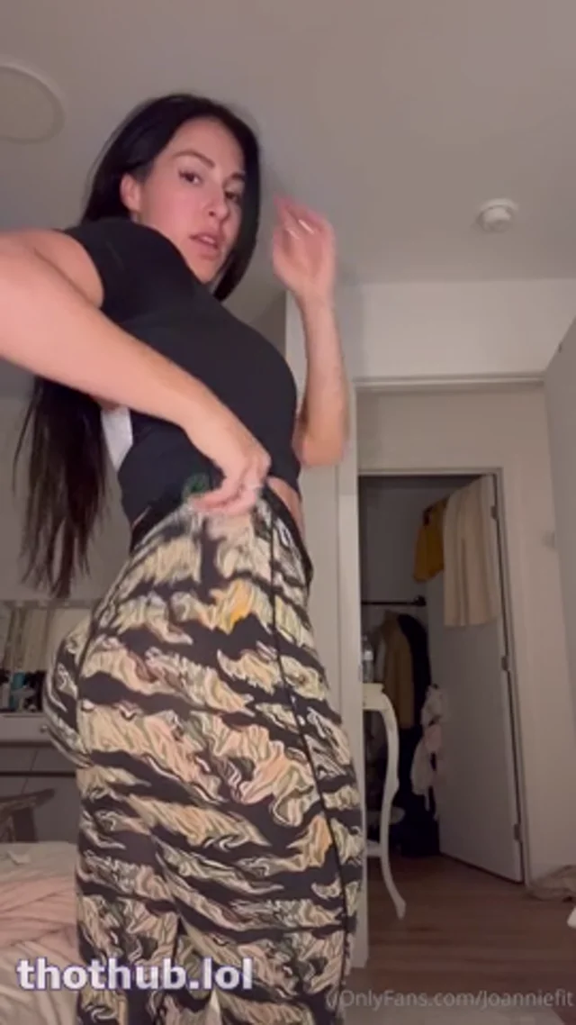 Joanniefit twerk
