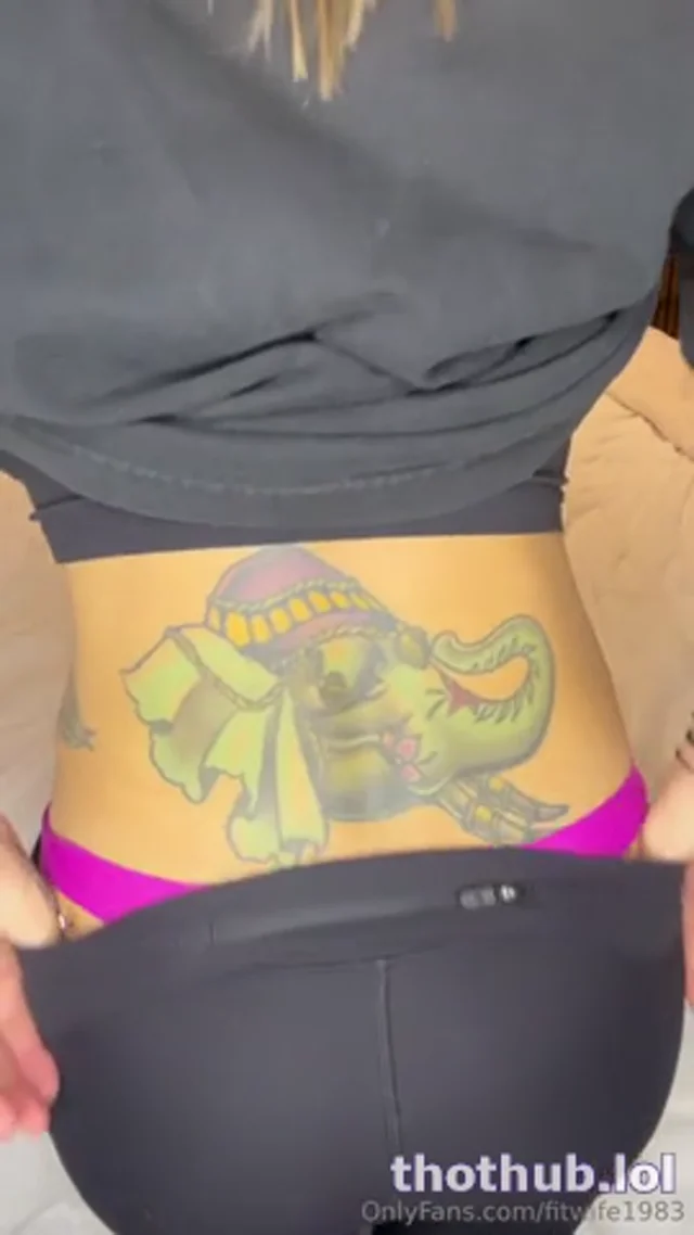 MILF Fitwife1983 Strips and Masturbates