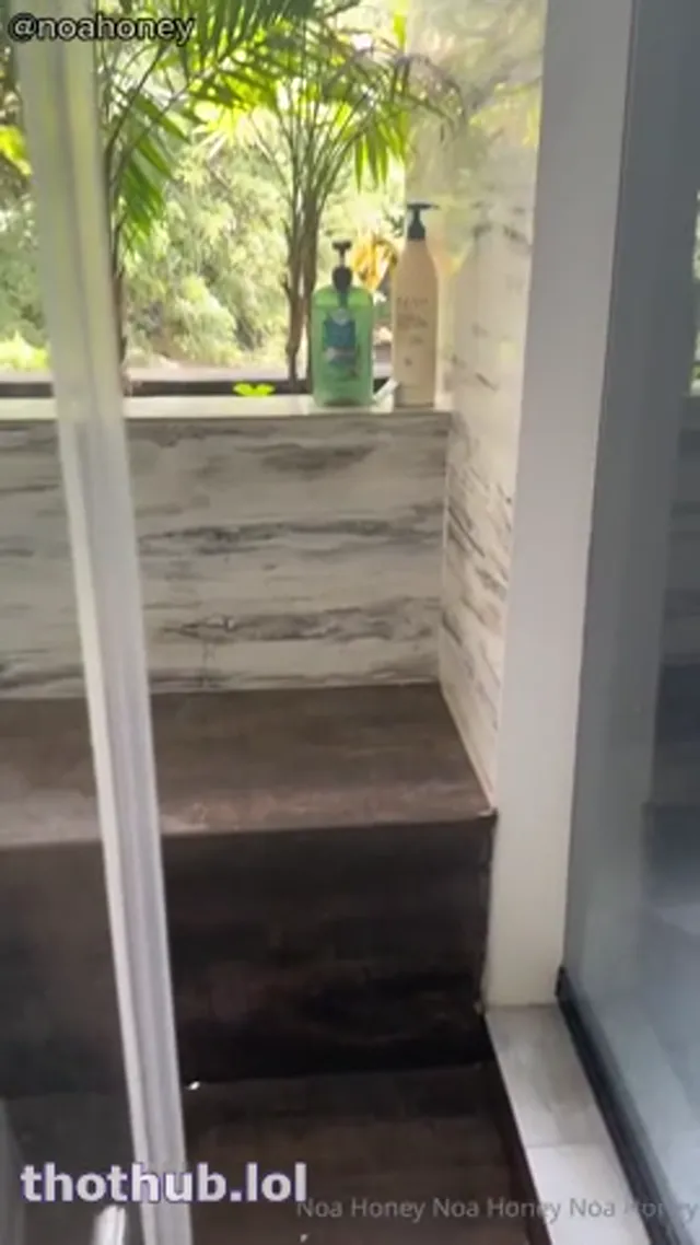 Noa Honey POV Sex In The Shower