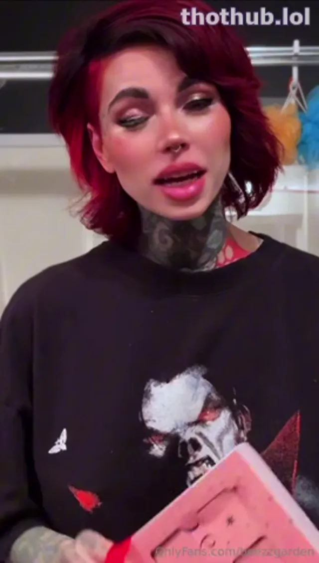 Beezgarden Christmas lingerie