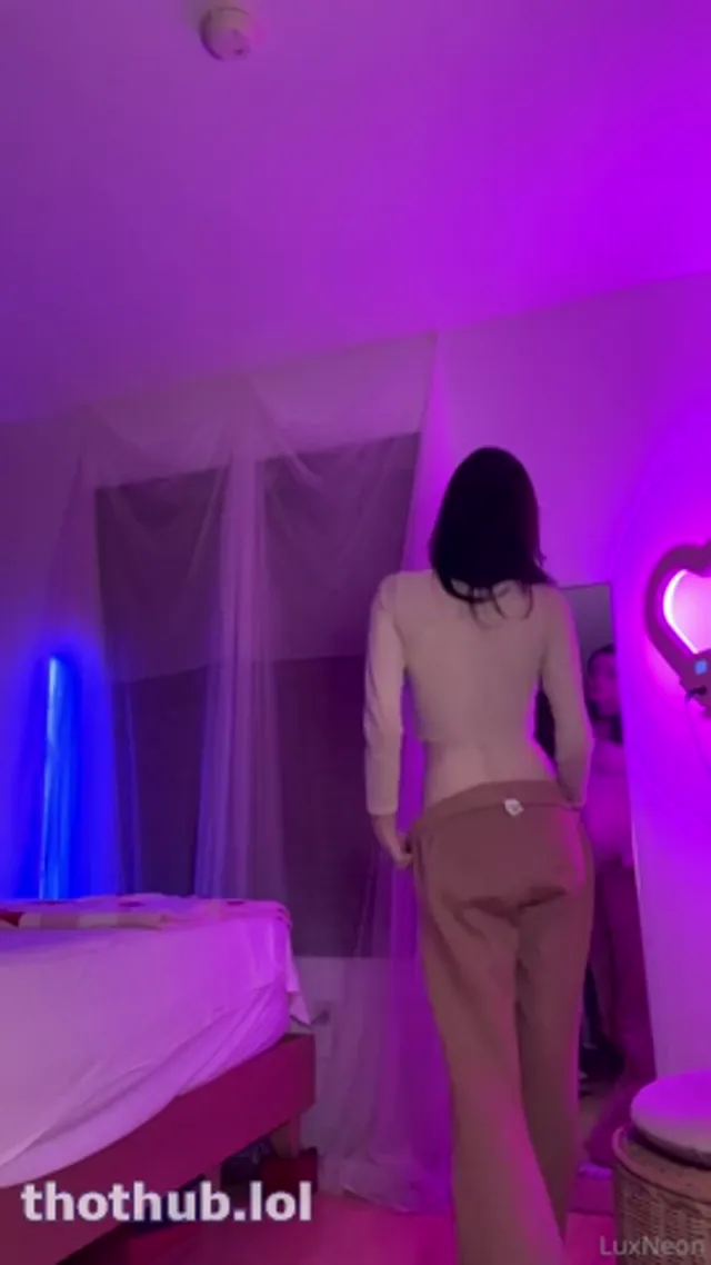 LuxNeon – Striptease with Nipple Play