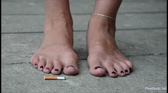 Chat Noir – Naughty Footshow