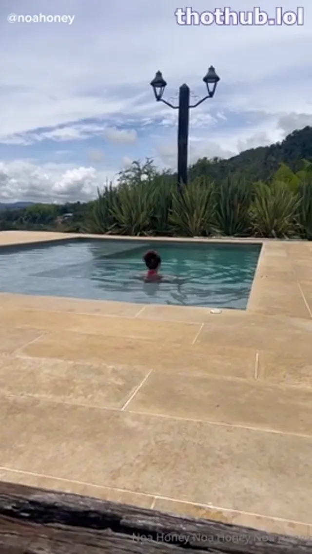 Noa Honey Sextape Outdoor Poolside Fuck