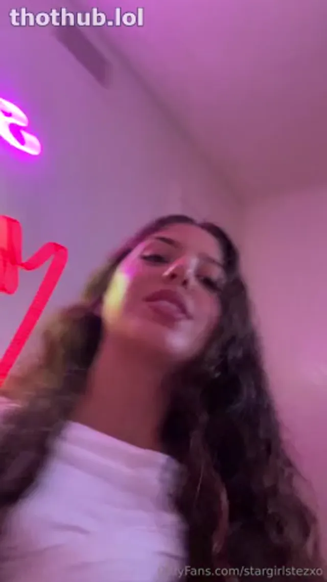Stargirlstez pussy fuck with huge dildo