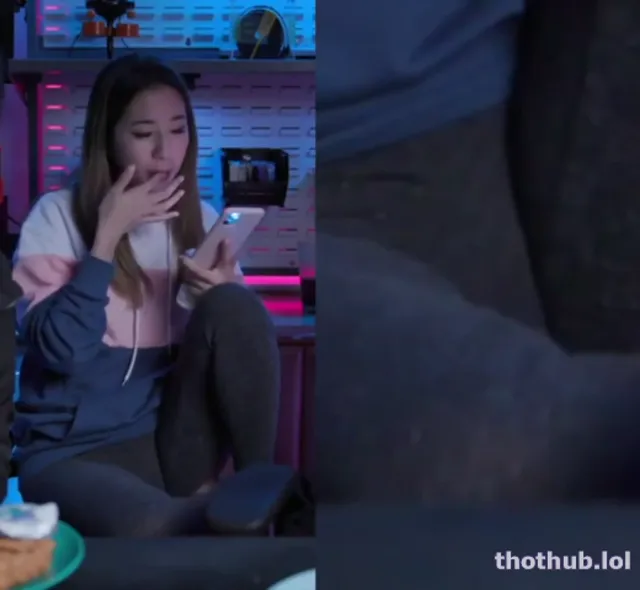 Fuslie Cameltoe 2
