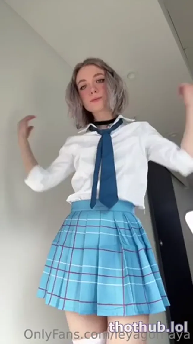 Leya gornaya schoolgirl striptease
