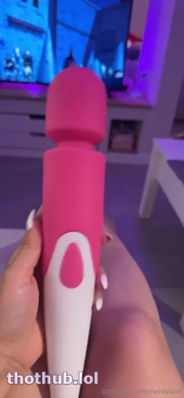 Heidi busty babe PoV solo