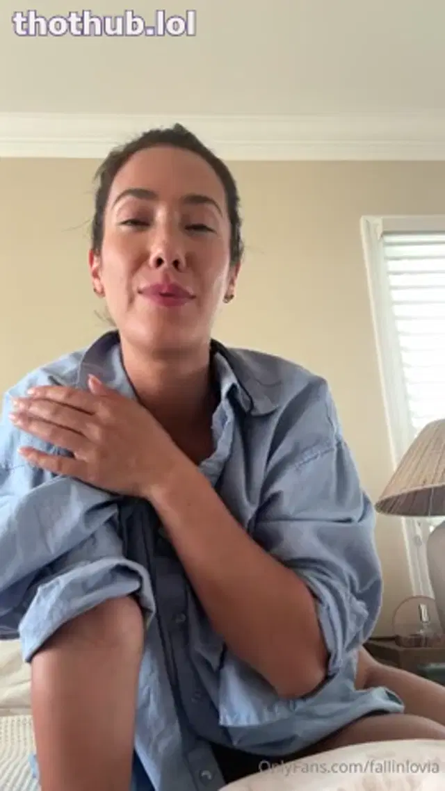 Eva lovia having fun with my toy in the bed