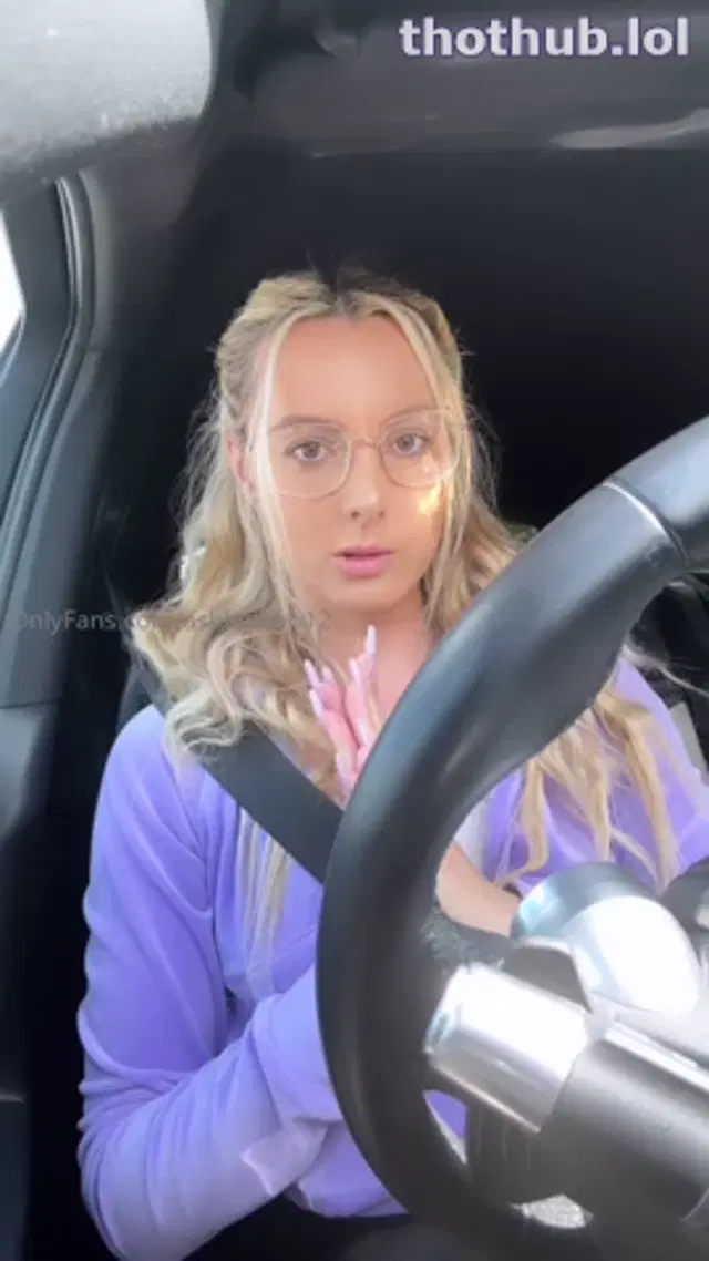 Ashlee car squirt
