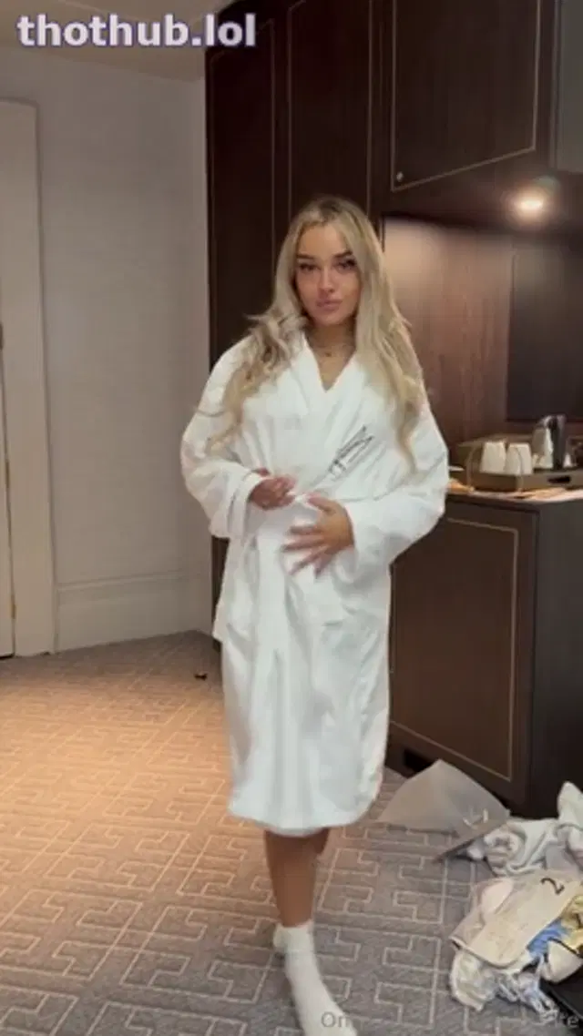 Alaska Clarke Gets Pounded Late At Night Video Leaked