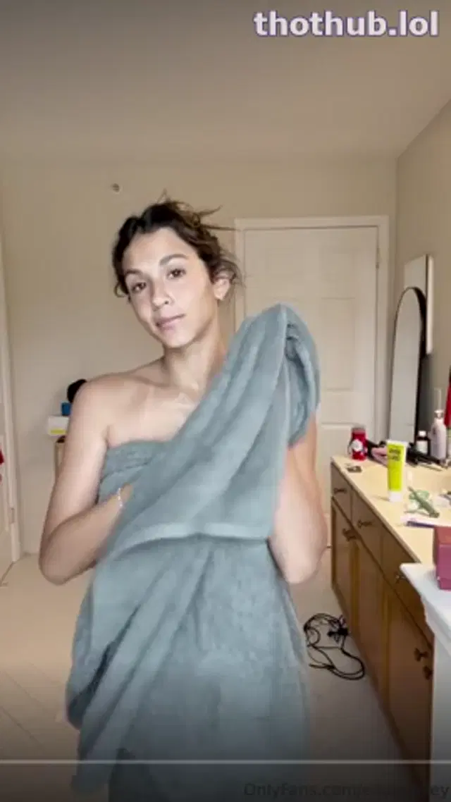 Ellaabailey | ella_live nude ready onlyfans