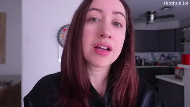 Lalunalewd stepmom is a show off