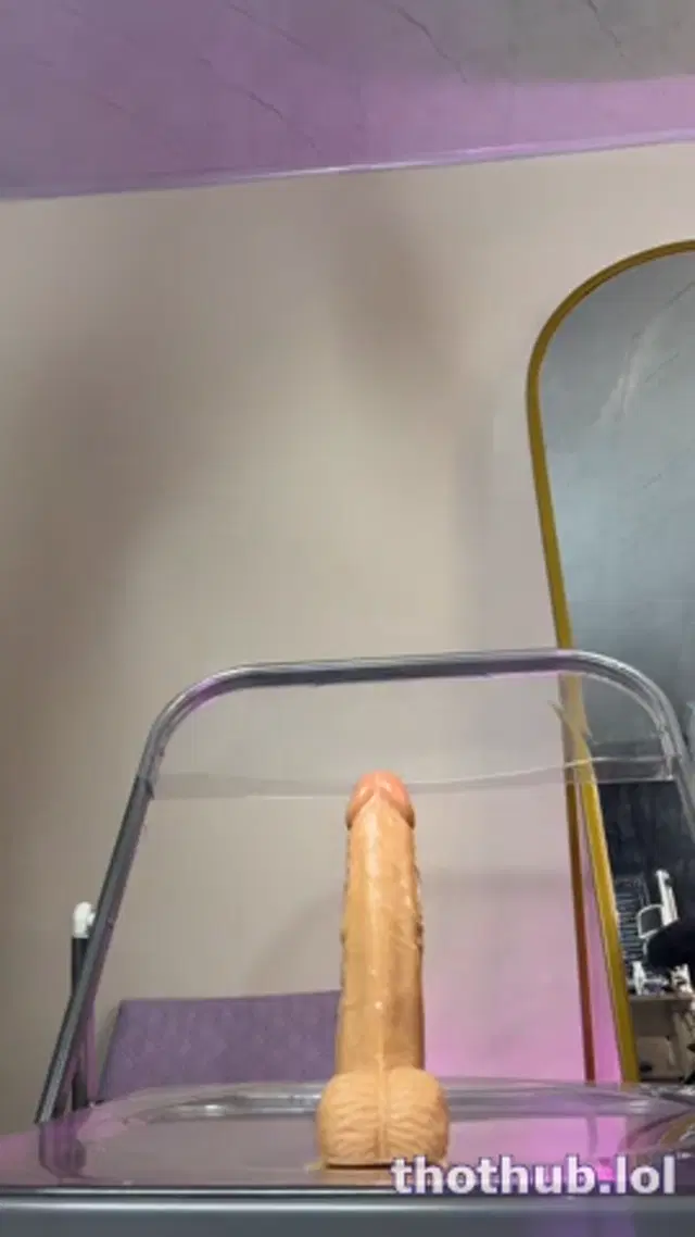 Iris Dildo OF