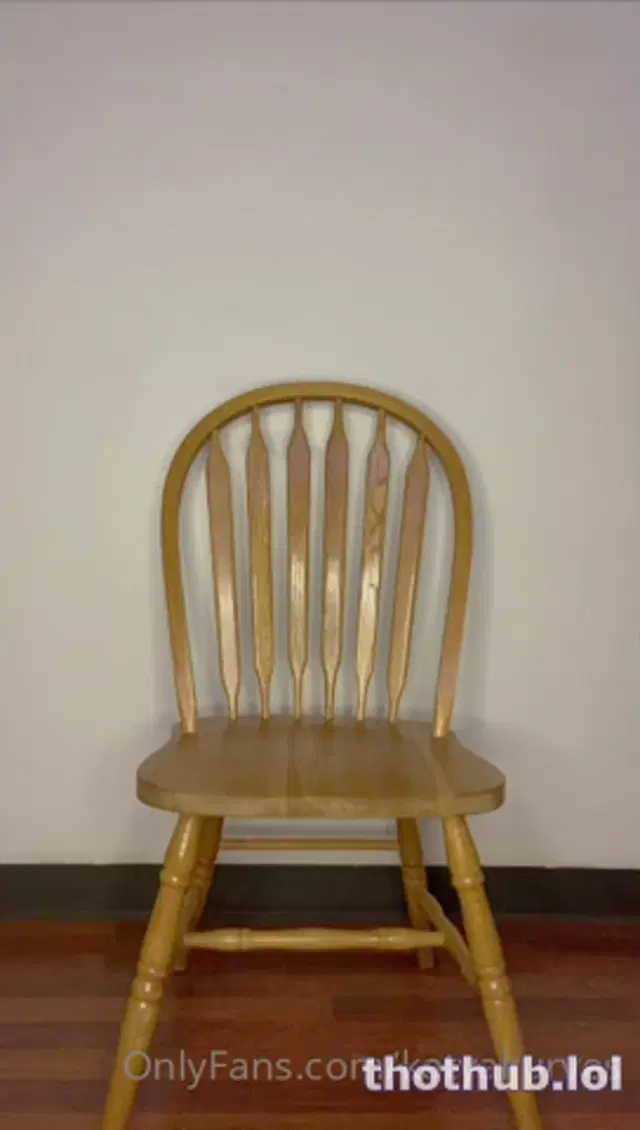 Katya Kurves masturbate on chair