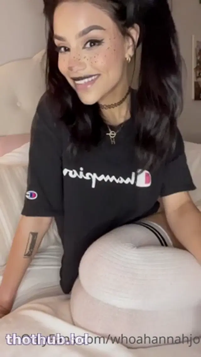 Hannah Jo @whoahannahjo fox masturbation 002