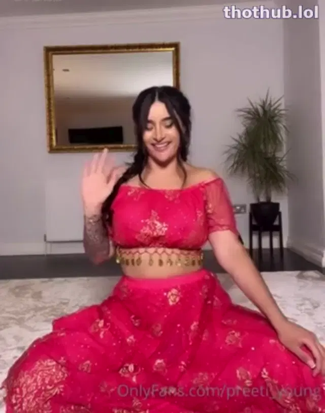 Preeti young masturbating in saree
