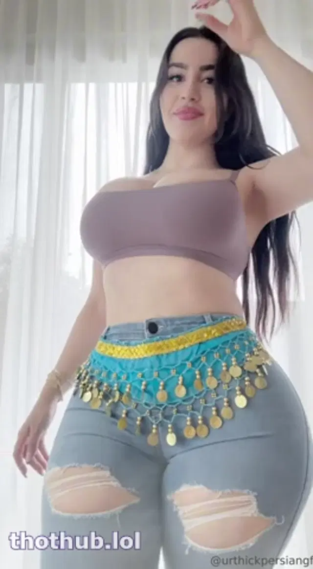 Ameliasocurvy