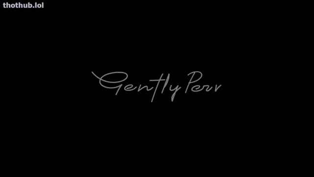 Gentlyperv FACE REVEAL of the two girls dick flash exhibitionism in car
