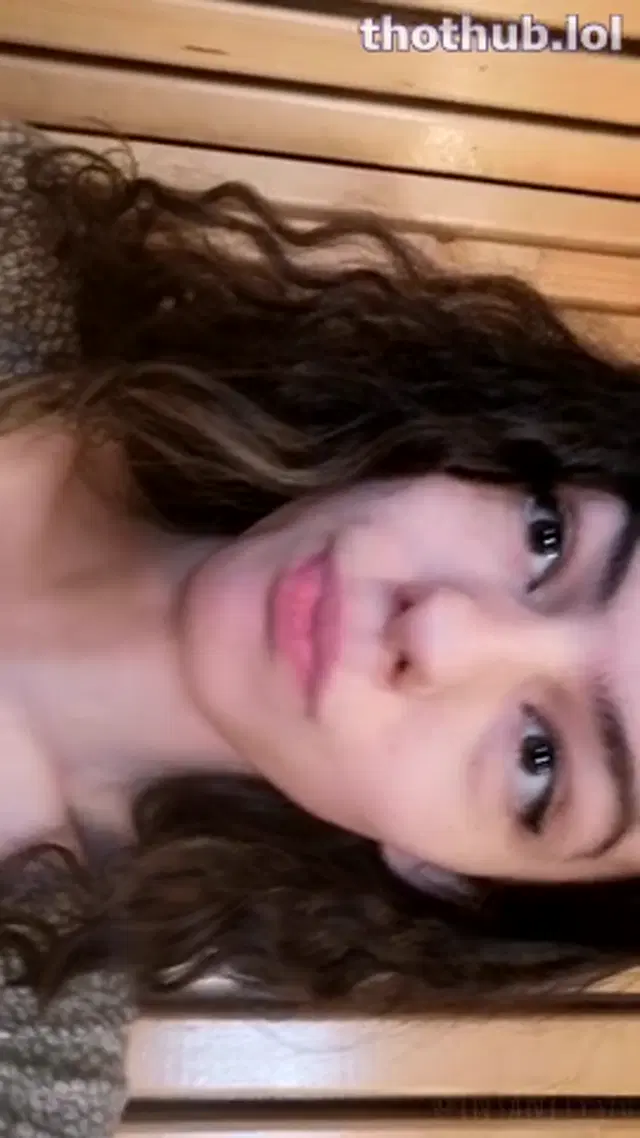 Insanity370 fucks herself in a restaurant