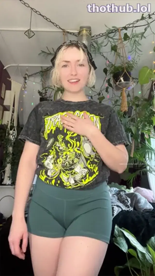 Adorable Amy