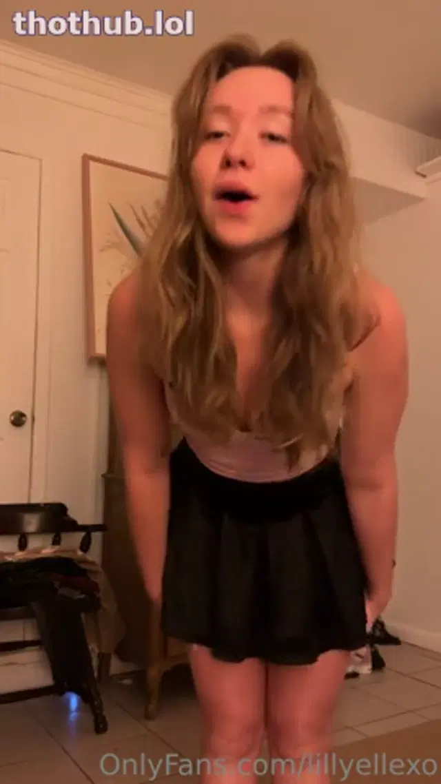 Lillyellexo hot striptease dance