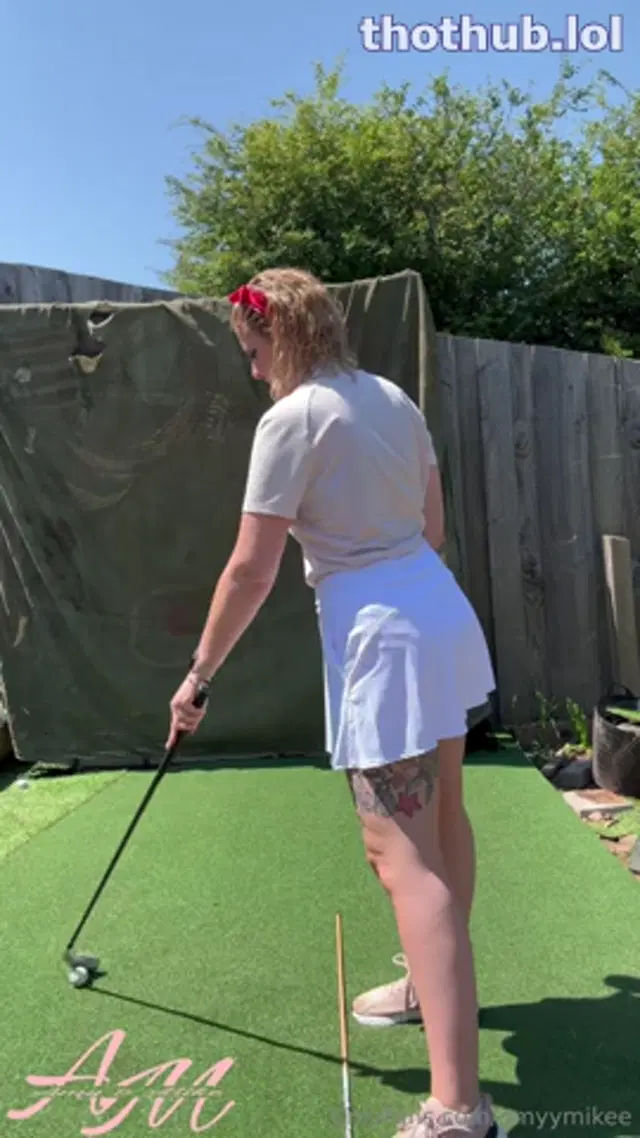 Amylou golf solo