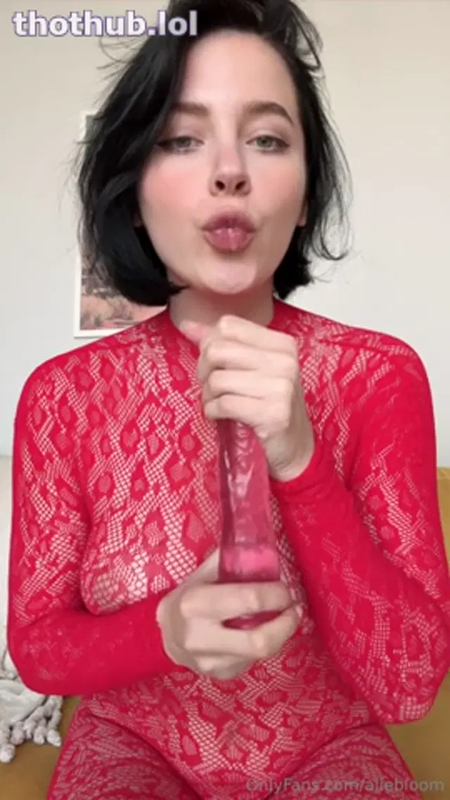 Alie Bloom