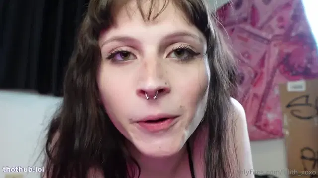 Lillith Xoxo TS Mouth Wide Open