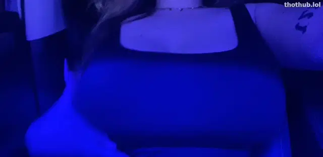 Sp00kytitties Car naked tits