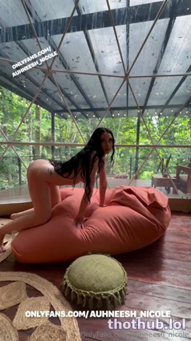 Auhneesh Nicole