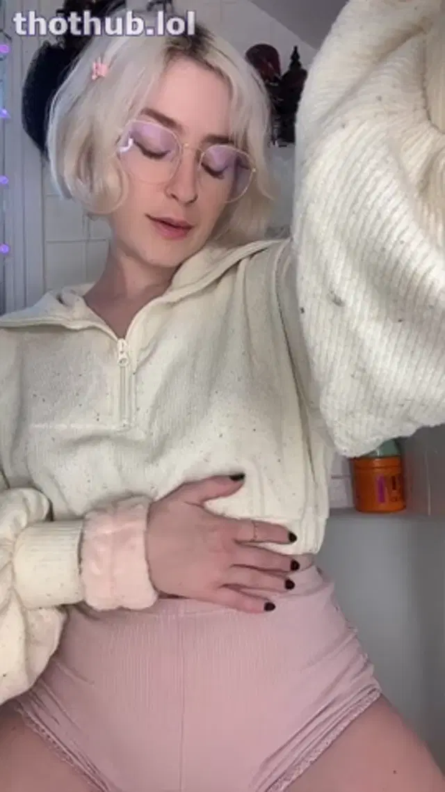 Adorable Amy