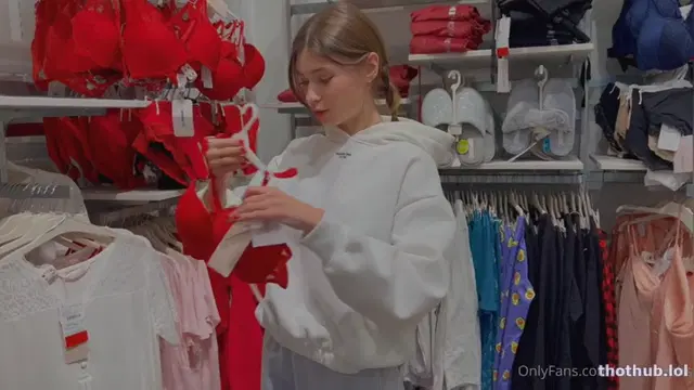 Anna Ralphs Suck Dick in Walk-In Closet