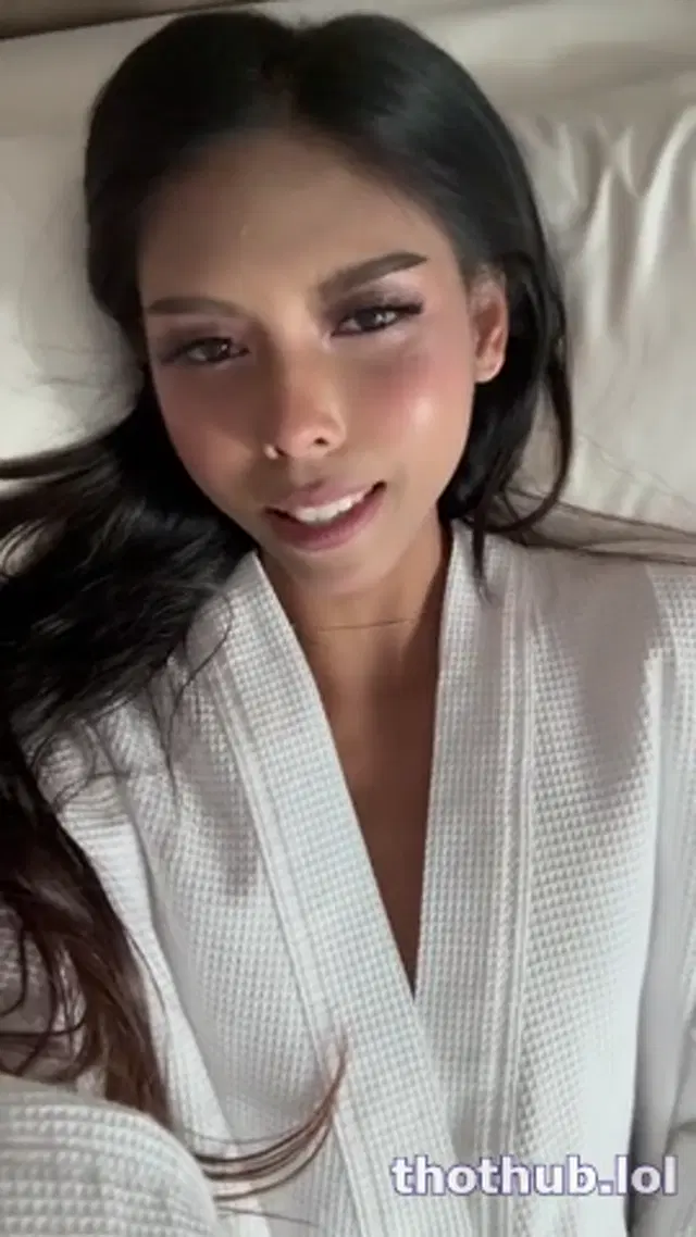 Allie Asia Fucking Dildo 2