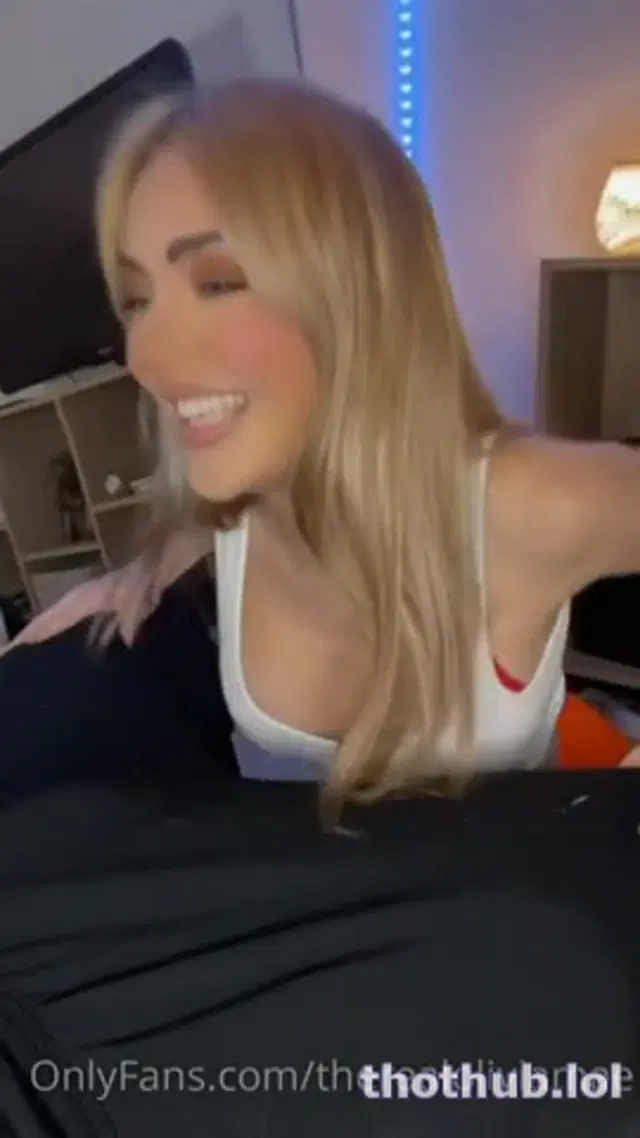 Olivia Mae Bae Hooters Tit Fuck