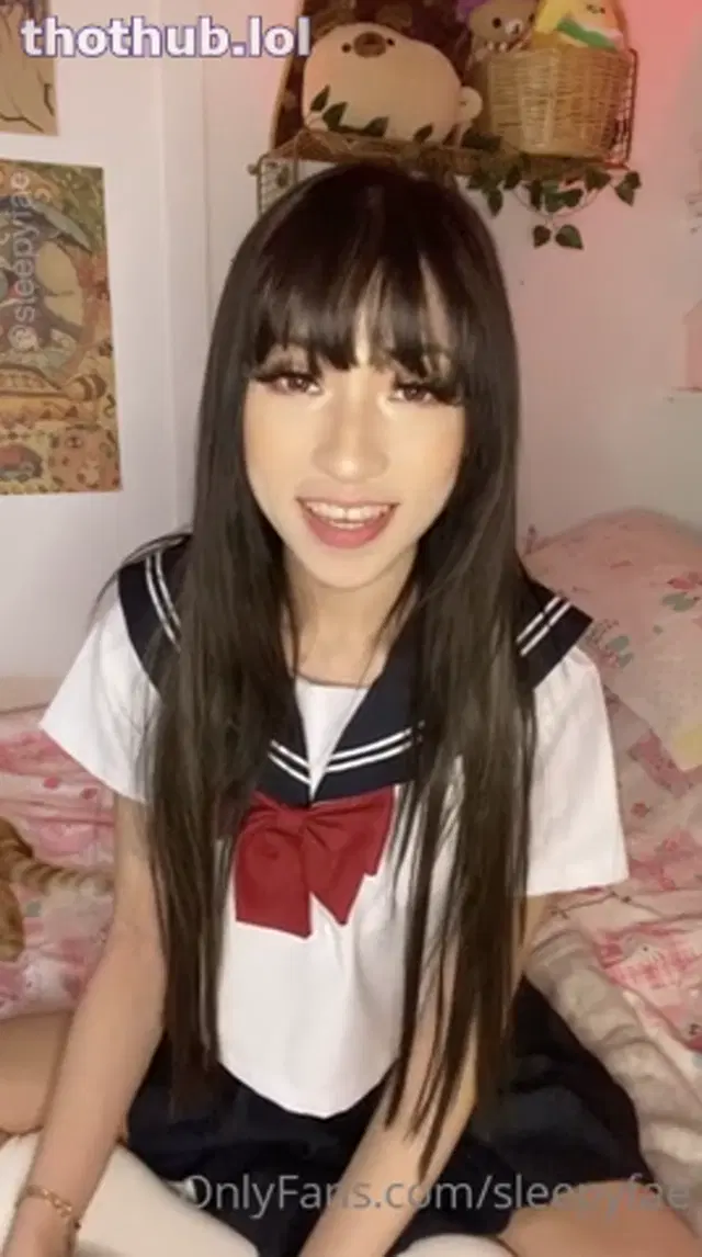 SLEEPYFAE PETITE ASIAN TRAINING HER ASS