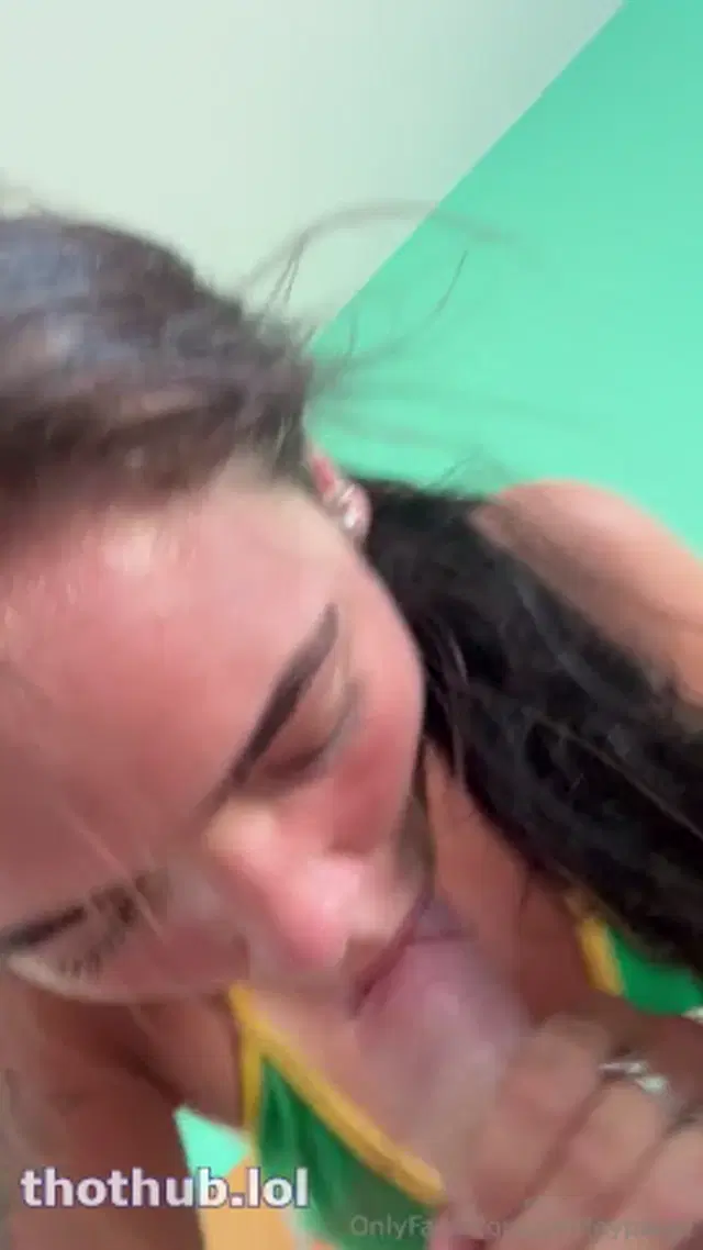 Kinsley amazing babe PoV bg blowjob
