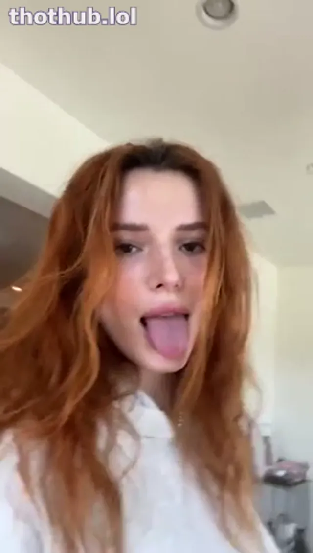 Bella Thorne Shake