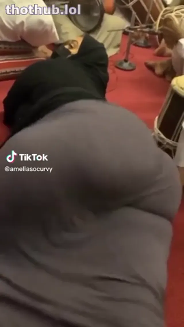 Fat Ass Haram Hijabi twerking for Arab men