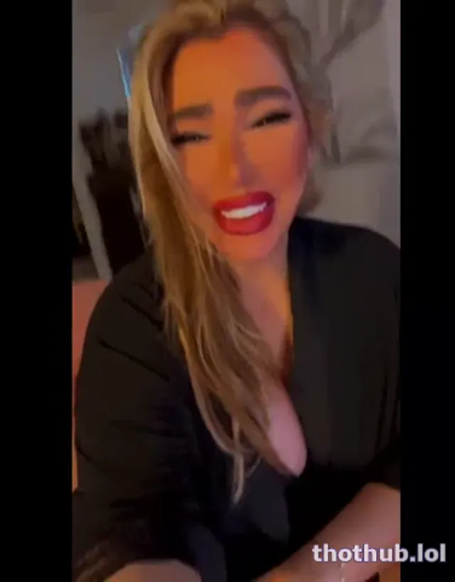 MANNI – PERSIAN MILF TEASING