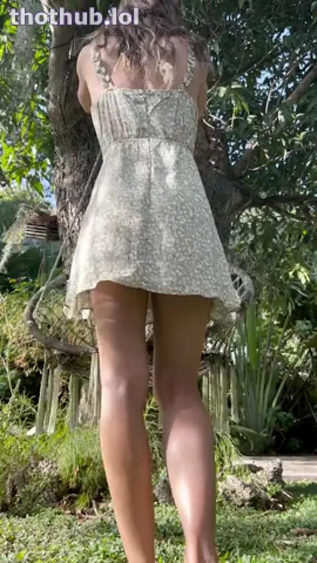 Stephinspace-swingday public pussy stretching