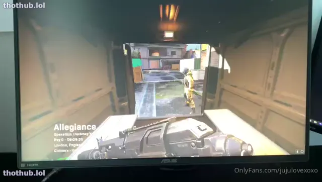 WaifuJuju – Blowjob While Gaming