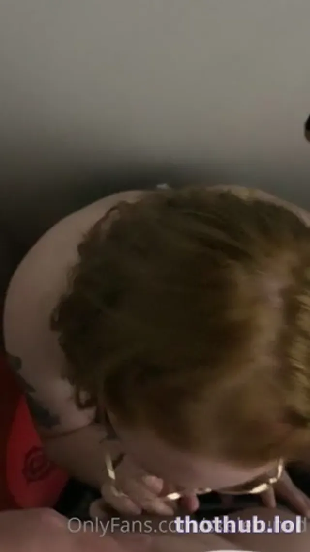 Skeletuned – Deep throat in the sex shop