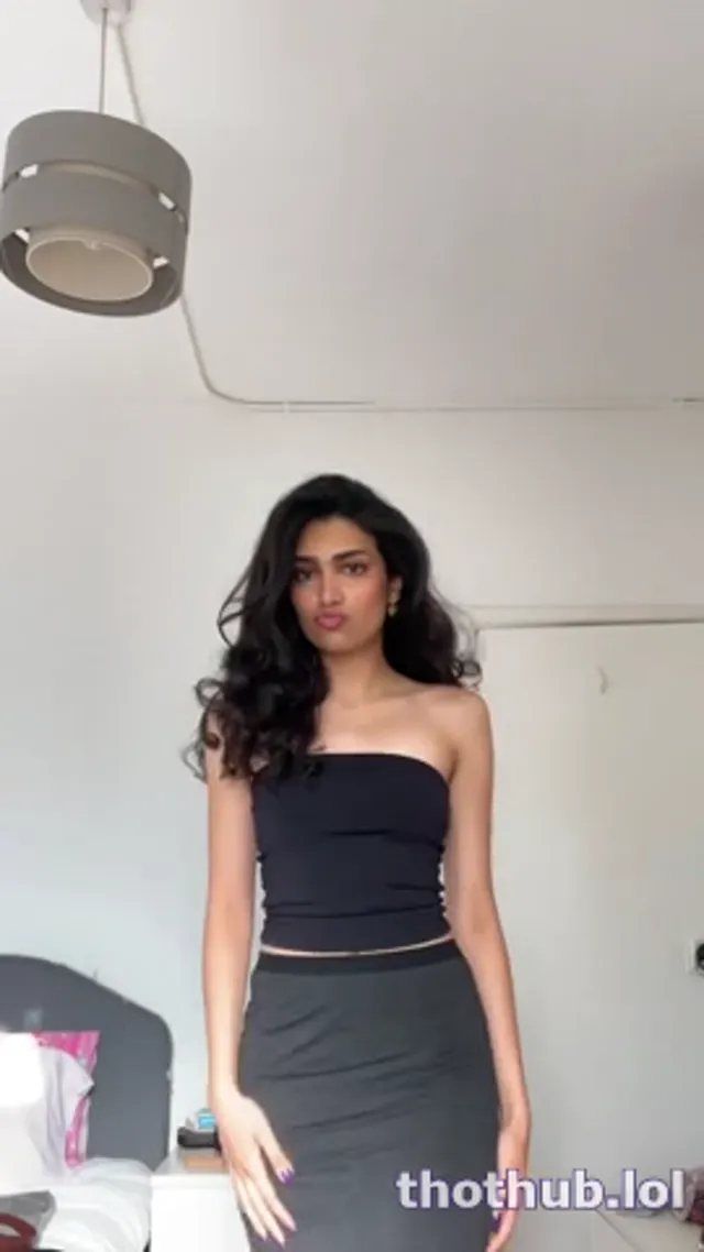 Diana Majeed hot (dumbdidi)