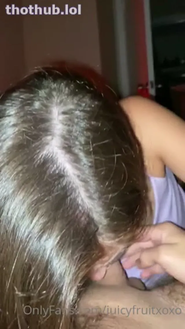 Juicyfruitxoxo Gags on boyfriend’s cock