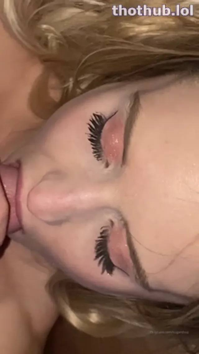 @Briinic Briana Nichole IG model sucks dick