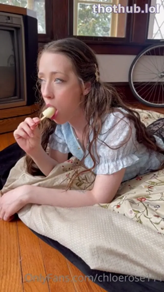 CHLOEROSE111 ANAL AND PUSSY PLAY