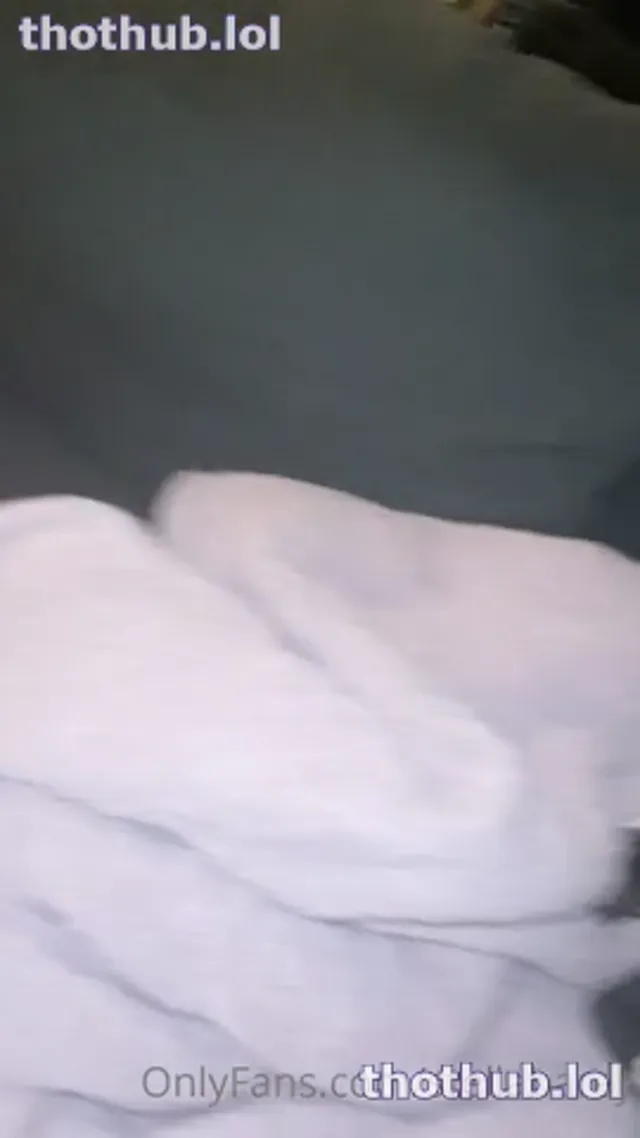 Stella Barey Vibrator Squirt Masturbation