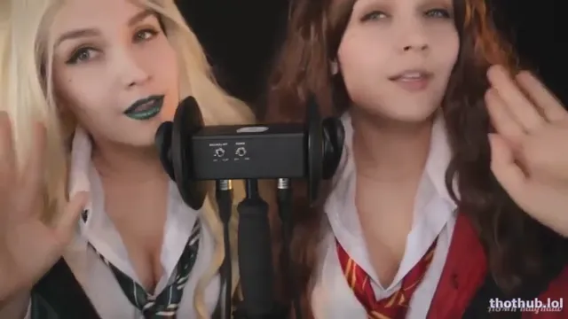 Hogwarts Girls Ear Eating